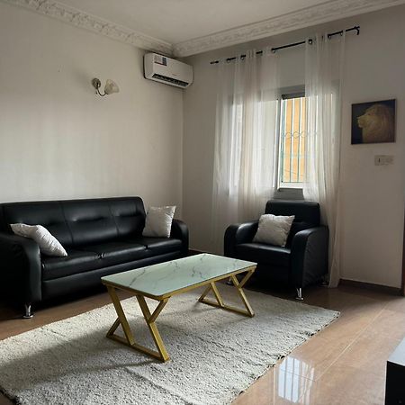 Studio meublé haut standing, Wifi, TV - Yaoundé, Omnisports Esterno foto
