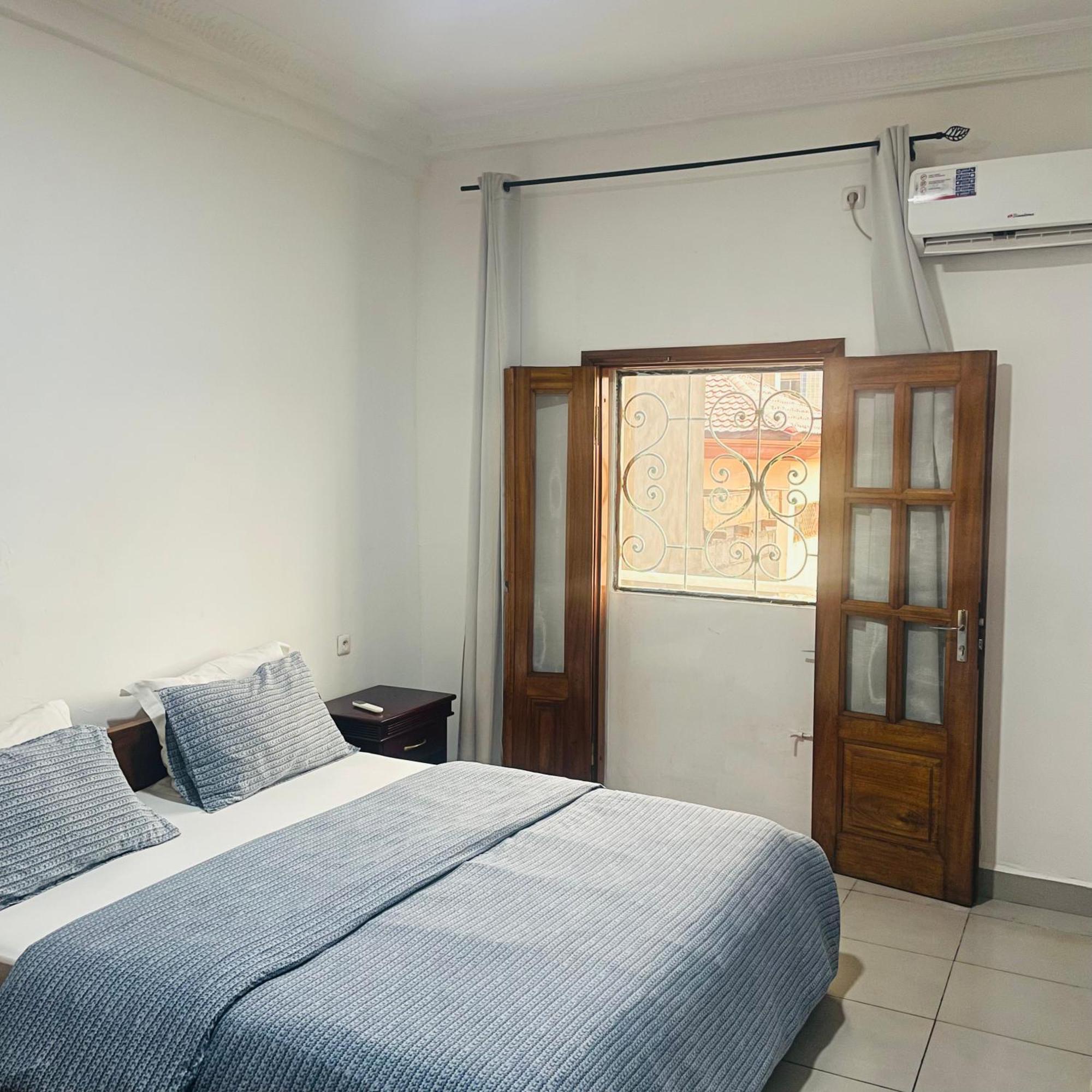 Studio meublé haut standing, Wifi, TV - Yaoundé, Omnisports Esterno foto