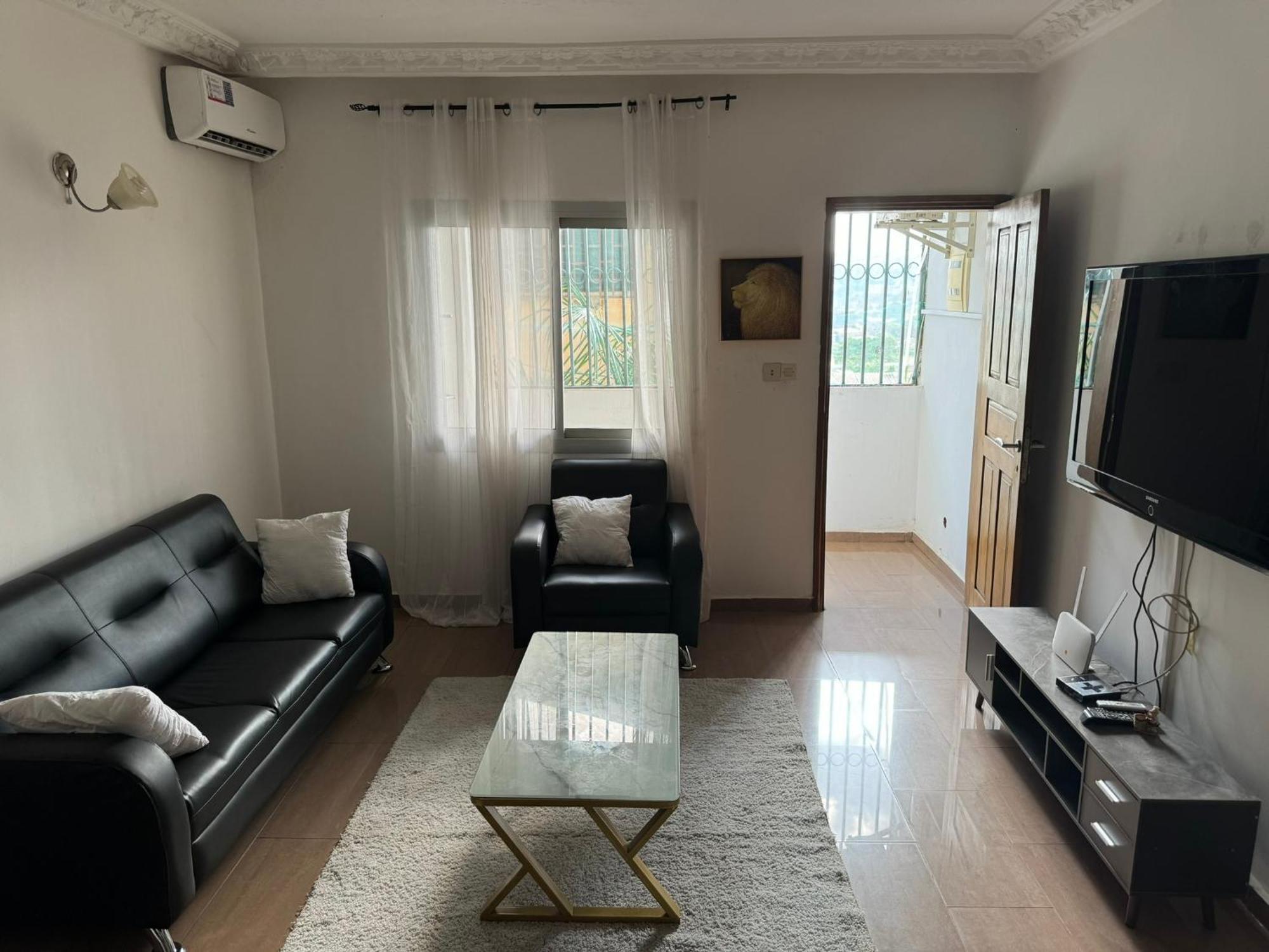Studio meublé haut standing, Wifi, TV - Yaoundé, Omnisports Esterno foto